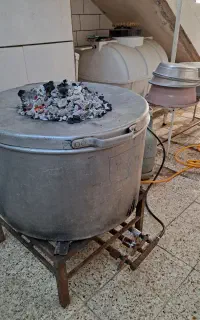 فروش تعدادی دیگ بزرگ