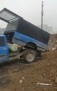 حمل نخاله و ماسه و مصالح با نیسان کمپرسی اتاق بزرگ