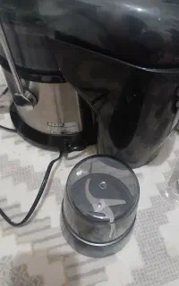 چرخ گوشت وآبمیوه گیر۳کاره