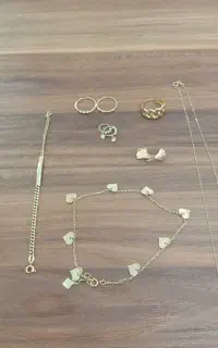 حدود 23 گرم طلای تمیز 200 بالای تابلو