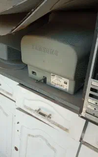 مانیتور ۱۷ اینج تخت