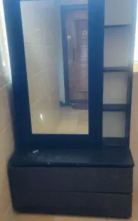 آینه و میز آرایشی