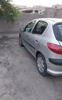 پژو ۲۰۶