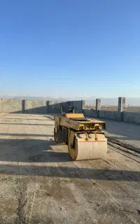 اجاره دهنده غلطک و‌کرایه دهنده بااپراتور