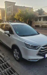 جک S3 اسفند ۱۴۰۲ زیر پای خانم دکتر بوده