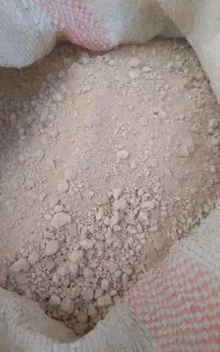 خاک‌ سفید شیره انگور