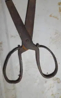 سنگ‌‌کهکشانی‌وقیچی‌دست‌ساز‌کلکسیونی.