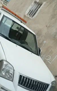 نیسان پادرا  یدکش مجهز به چرخگیر و دکل