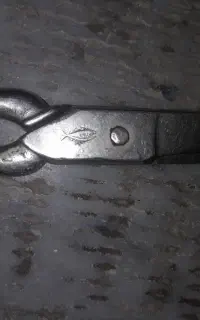 قیچی قدیمی نماد ماهی