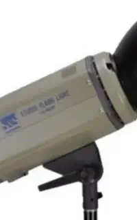 فلاش  استدیویی ۱۵۰ ژول به همراه پایه و رفلکتور