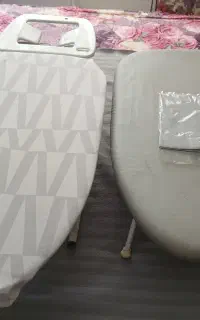 دو عدد میز اطو سالم هر عدد ۷۰۰ ت