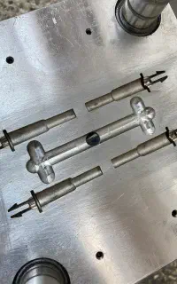 فرز CNC حرفه‌ای و قالبسازی