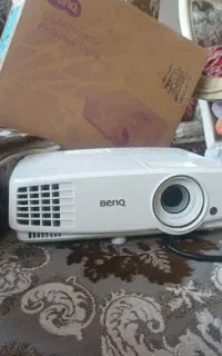 فروش پرژکتور بسیار تمیز