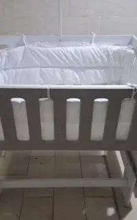 تخت نوزاد کنار تخت مادر