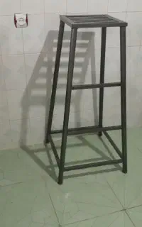 چهارپایه فلزی۱۵۰۰تومن