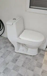 توالت فرنگی سالم