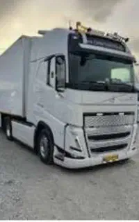 جویای کار با کامیون و تریلی