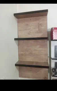 میز تحریر و کتابخانه