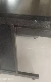 میز تحریر و کامپیوتر