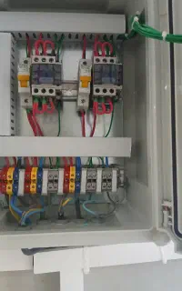 اجرای کار اب فاضلاب و برق