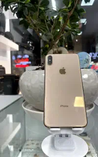 آیفون XS Max حافظه ۶۴ گیگ ، تمیز ، باتری ۱۰۰٪