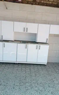 پنج متر ونیم کابینت فلزی