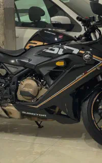 کیوجی ریس QJ RR بنلی300 جفت cf کی وی معاوضهcbr1000