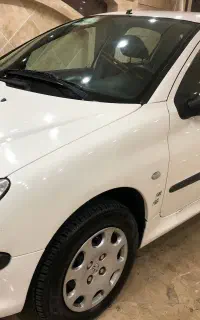 ۲۰۶ v8