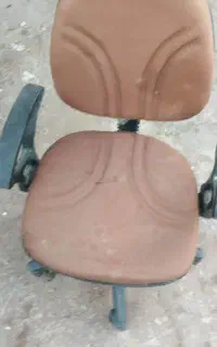 انواع صندلی ها به فروش می‌رسد