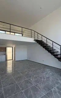 مغازه ۲۰۰ متری/ نوساز /لوکس