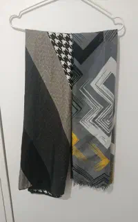 روسری در رنگ بندی