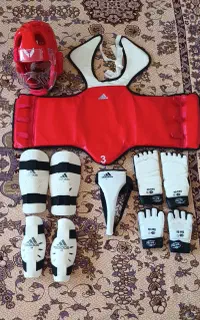 وسایل مبارزه تکواندو