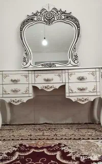 میز آرایش کلاسیک ۵ کشو با آیینه