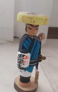 عروسک چوبی ژاپنی کاکوشی