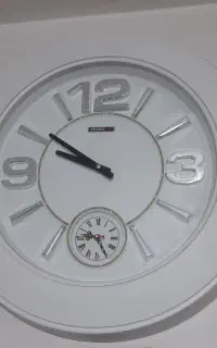 ساعت دیواری