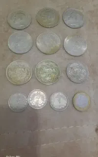 تعداد حدود ۳۰۰ عدد سکه قدیم