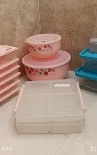 ظرف درب دار و فریزری