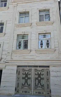 شریک آپارتمان شاپوری