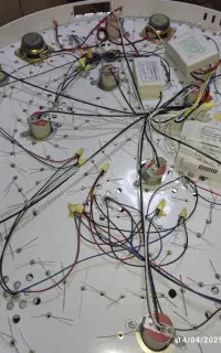 لوستر بازرگ اسپیکر دار بلوتوثی