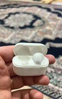 ایرپاد تک گوش سالم