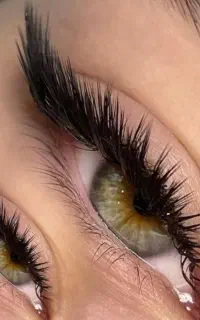 کاشت تخصصی مژه فقط(۲۵۰)ماندگاری یک ماهه و آموزش