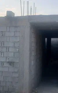 خانه نیمه ساخت سقف زده شده درب حیاط سه خواب