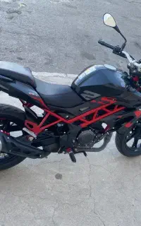 بنلی 250 TNT تک نیوفیس