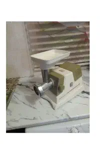 چرخ گوشت تمیز و سالم