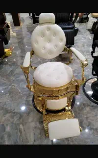 ادمین وتولیدکننده محتوابرای شبکه اجتماعی(خانم)