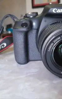 دوربین کانن 2000D