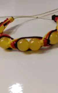 دستبند زنجیری و دستبافت و اسکاج نرم