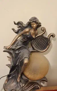 چراغ خواب،  فرشته ی زیبا