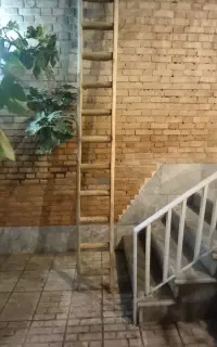 نردبان چوبی