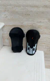 ساق بند فوتبالی